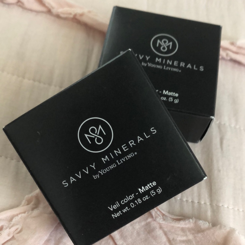 Young Living Veil Color- Matte